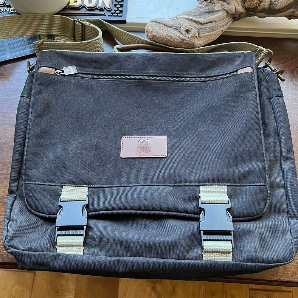 Union Pacific Laptop Messenger Bag. Black With Expansion Option Buckles /Zips